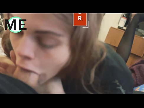 ❤️ Hals kuk, trasiga strumpbyxor och trasiga klackar trevligt att träffas ☑ Porno at us ﹏